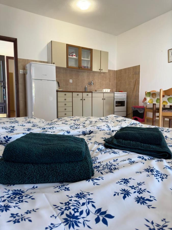 Apartmani Marko Novalja Exterior photo