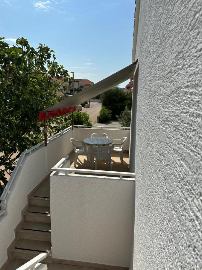 Apartmani Marko Novalja Exterior photo