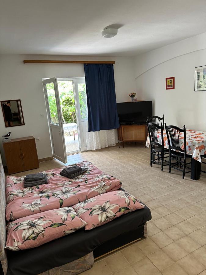 Apartmani Marko Novalja Exterior photo