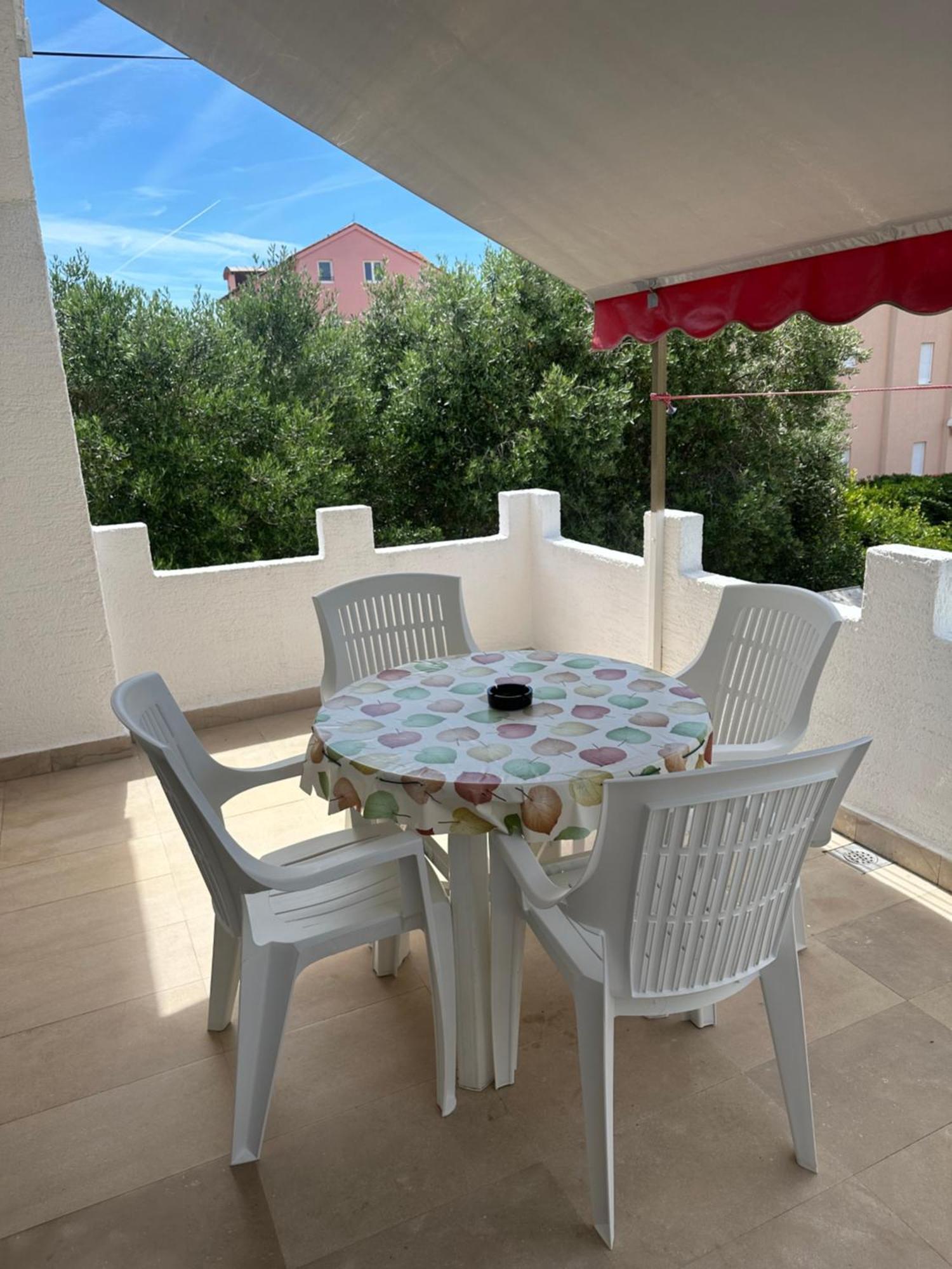 Apartmani Marko Novalja Exterior photo